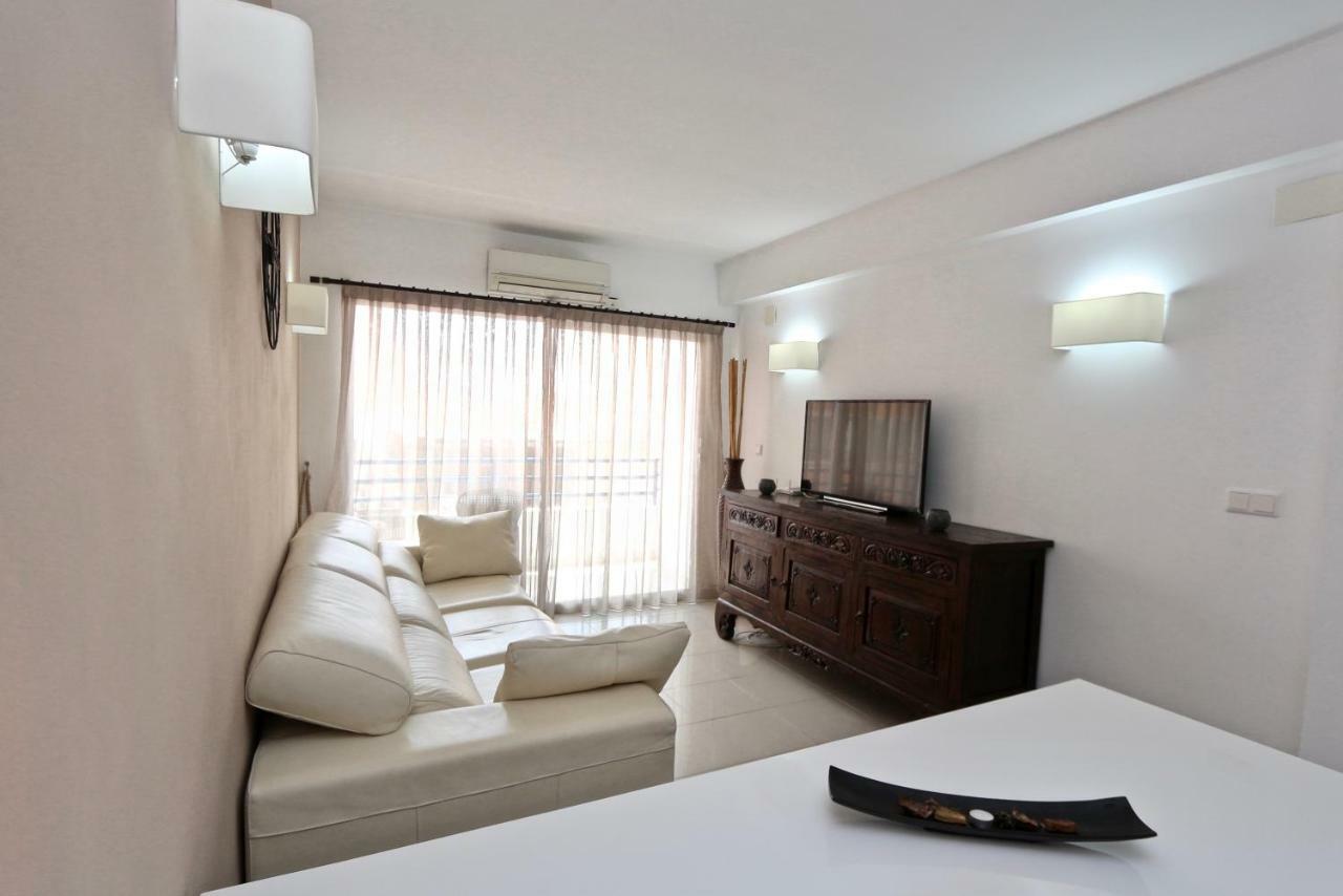 3- Bedroom Apartment In The Centre Of Calpe With Nice Living Room, 1 Bathroom. المظهر الخارجي الصورة